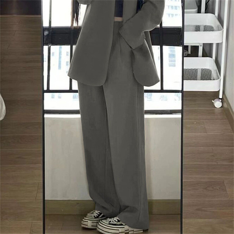 Suit jacket for women 2025 new spring design, niche casual suit temperament, black mini suit set Suit jacket for women 2025 new spring design, niche casual suit temperament, black mini suit set