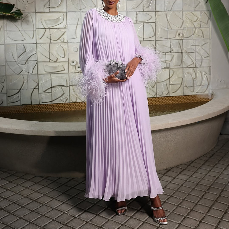 Australian fashion brand high-end dress 2025 new nail bead ostrich fur decoration vacation chiffon big swing dress Australian fashion brand high-end dress 2025 new nail bead ostrich fur decoration vacation chiffon big swing dress