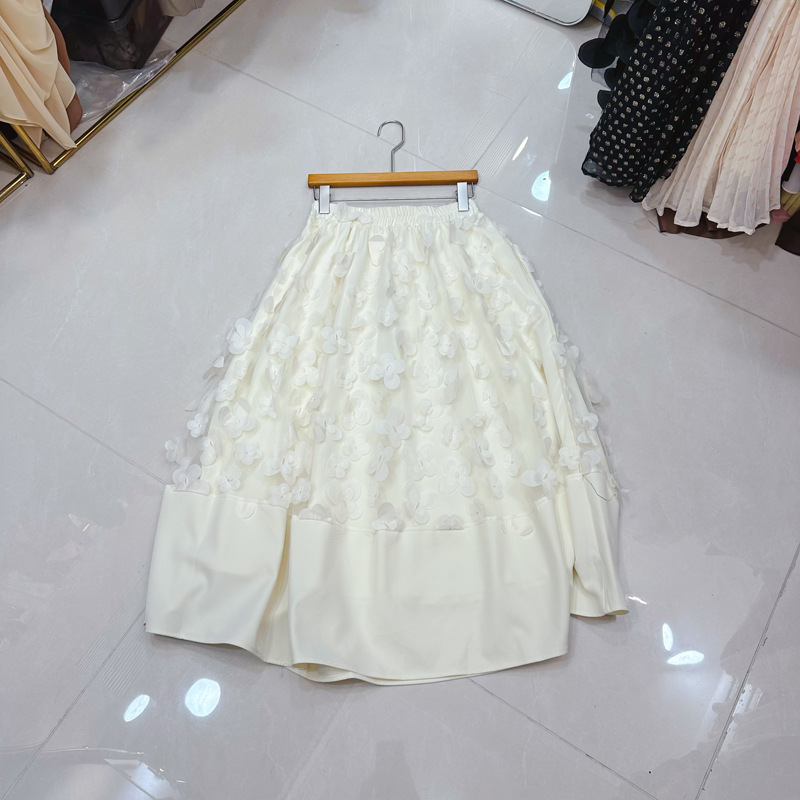 Thirteen Rows Australian niche new product dark three-dimensional flower mesh splicing elastic waist A-line skirt A2 # 8505 Thirteen Rows Australian niche new product dark three-dimensional flower mesh splicing elastic waist A-line skirt A2 # 8505