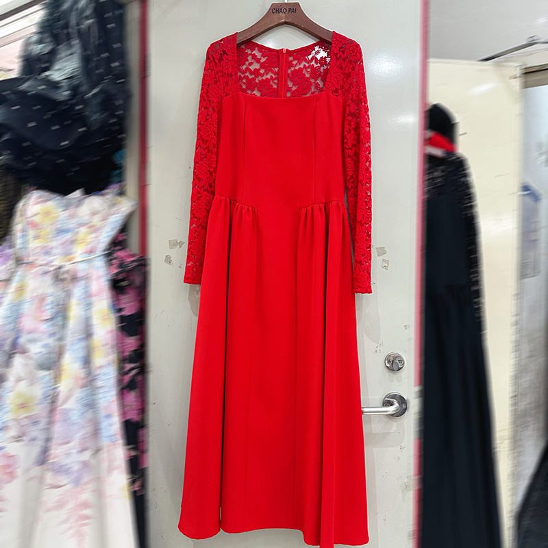 Thirteen Rows Vietnam's niche new elegant and atmospheric hollow lace long sleeved patchwork dress, long skirt A2 # 1015 Thirteen Rows Vietnam's niche new elegant and atmospheric hollow lace long sleeved patchwork dress, long skirt A2 # 1015