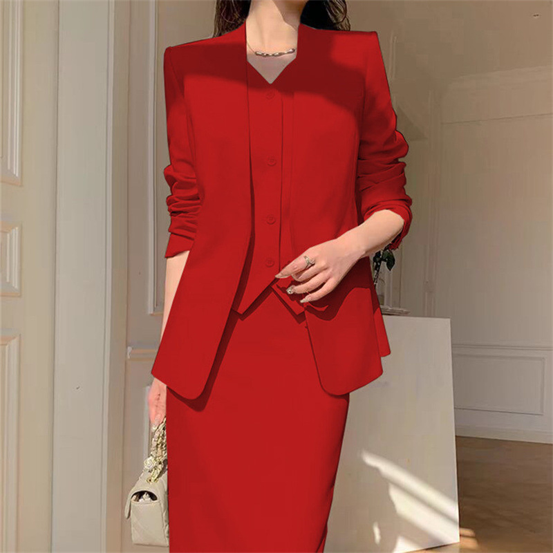 Large size suit set for women in spring and autumn, with a slim and loose fit, suitable for casual commuting, professional attire, and temperament. Two piece suit for women Large size suit set for women in spring and autumn, with a slim and loose fit, suitable for casual commuting, professional attire, and temperament. Two piece suit for women