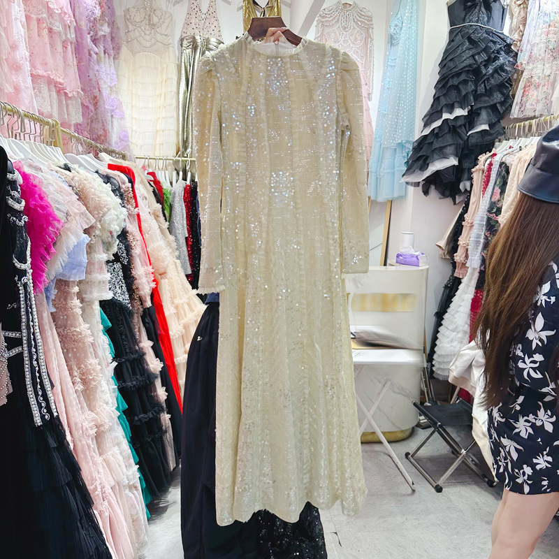 Thirteen line Australian niche light luxury evening dress, high-end heavy industry sequin black fungus edge long sleeved dress A2 # 8306 Thirteen line Australian niche light luxury evening dress, high-end heavy industry sequin black fungus edge long sleeved dress A2 # 8306