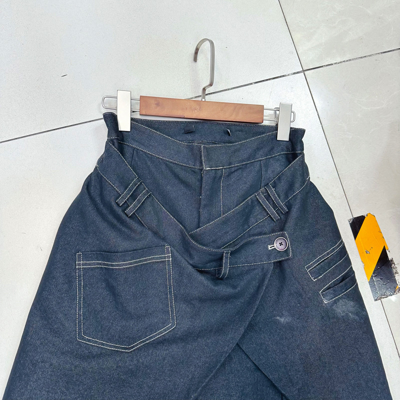 Thirteen line Australian niche versatile slimming retro style button up design style fake two piece jeans A2 # 800 Thirteen line Australian niche versatile slimming retro style button up design style fake two piece jeans A2 # 800