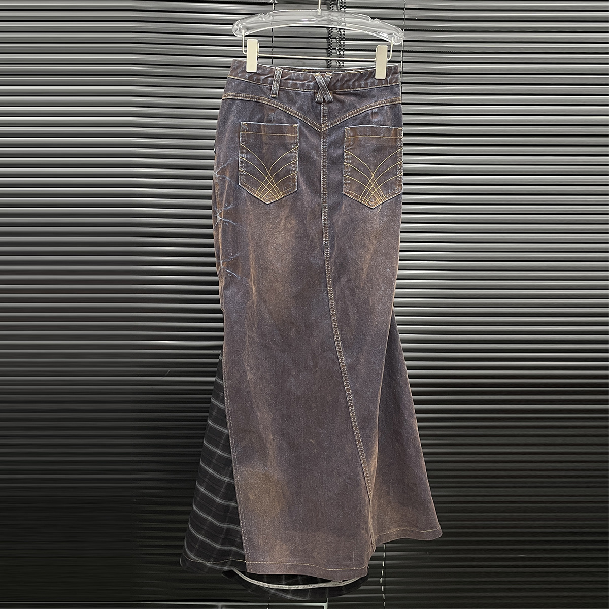 European station women's retro fashion set 2025 Spring and Autumn niche denim jacket+skirt two-piece set trendy brand European station women's retro fashion set 2025 Spring and Autumn niche denim jacket+skirt two-piece set trendy brand