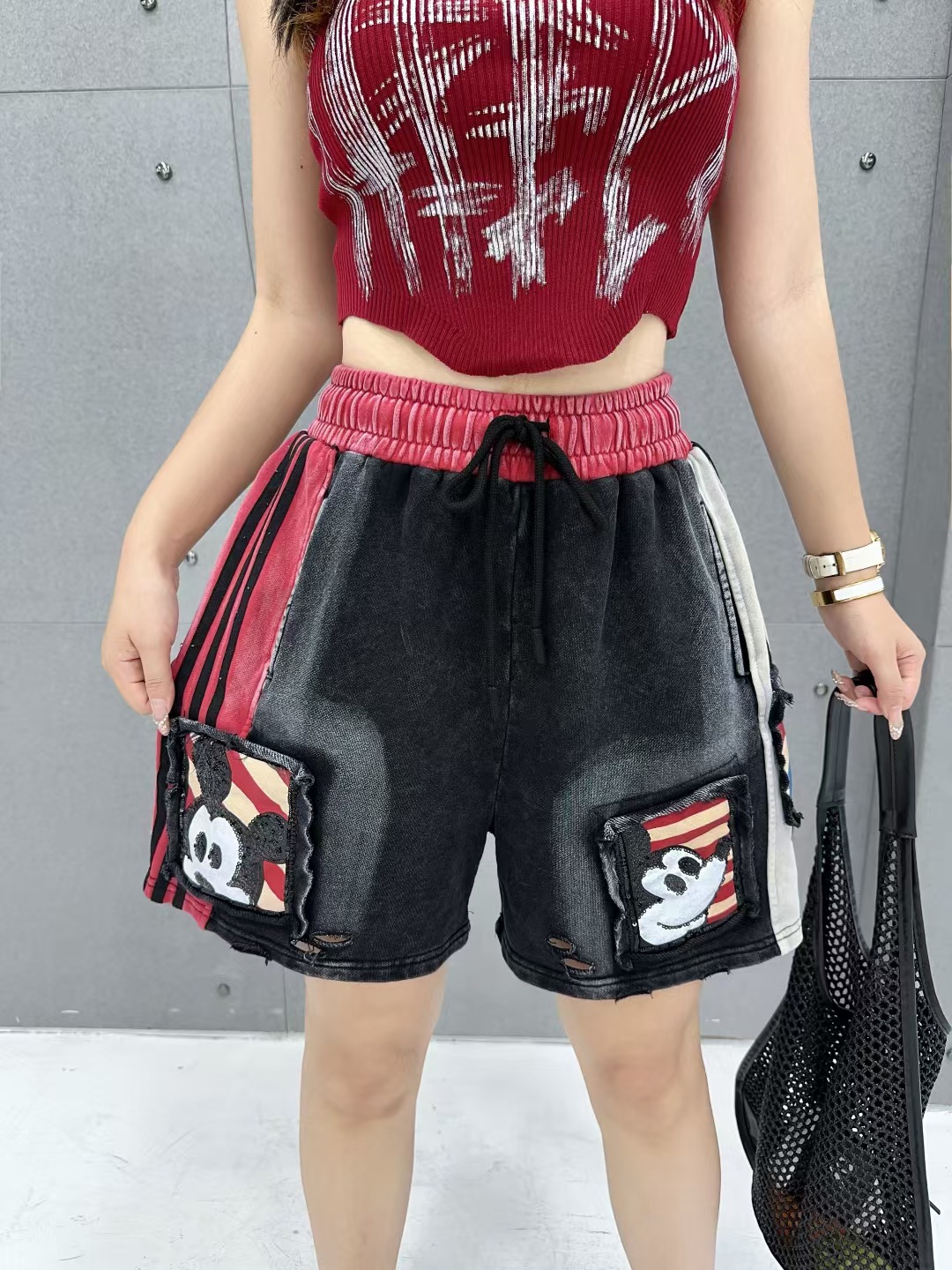 European Station 2025 Summer New Washed Denim Elastic Waist Wide Legs Hot Diamond Versatile Casual Shorts Hot Pants Trendy Brand European Station 2025 Summer New Washed Denim Elastic Waist Wide Legs Hot Diamond Versatile Casual Shorts Hot Pants Trendy Brand