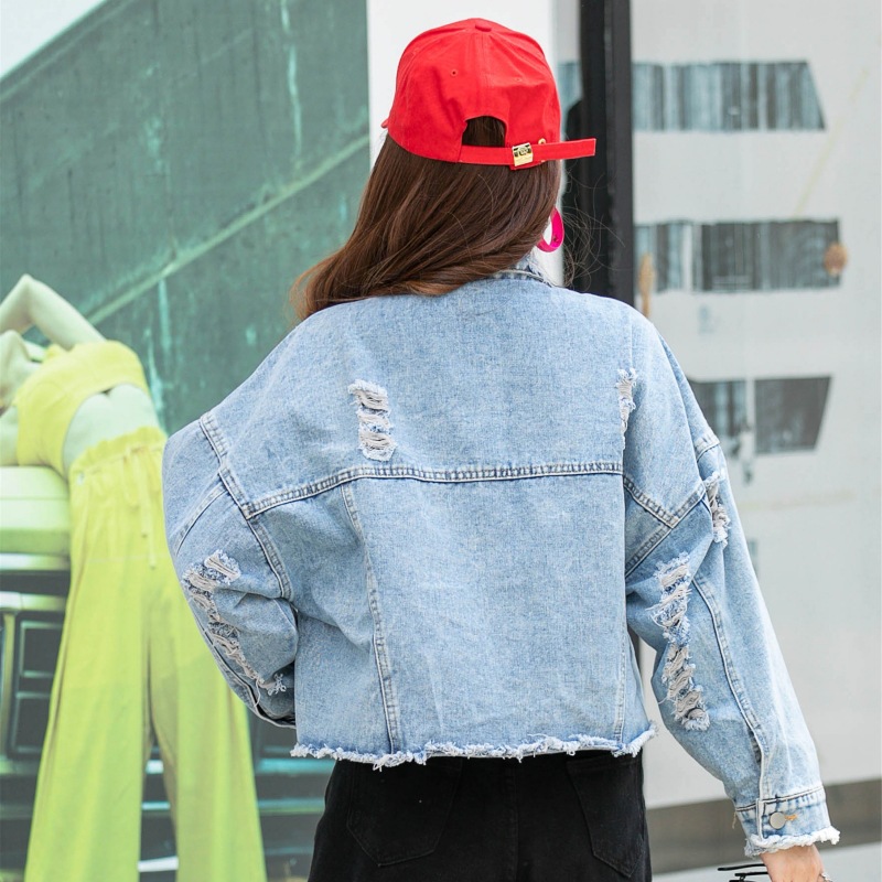 Thailand Chaopai 2023 Spring and Autumn New Heavy Industry Cartoon Beading Fashion Age reducing Denim Coat Top Cross border Women's Wear Thailand Chaopai 2023 Spring and Autumn New Heavy Industry Cartoon Beading Fashion Age reducing Denim Coat Top Cross border Women's Wear