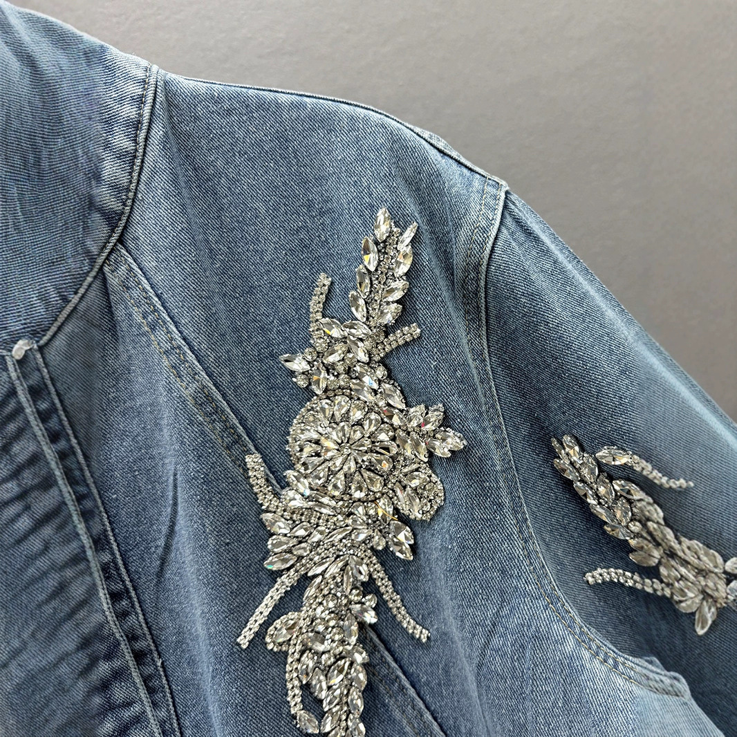 Thailand Fashion Brand Spring and Autumn 2025 New Products Heavy Industry Diamond inlaid Denim Coat Women's Loose Slim Stand Collar Long Sleeve Top Thailand Fashion Brand Spring and Autumn 2025 New Products Heavy Industry Diamond inlaid Denim Coat Women's Loose Slim Stand Collar Long Sleeve Top