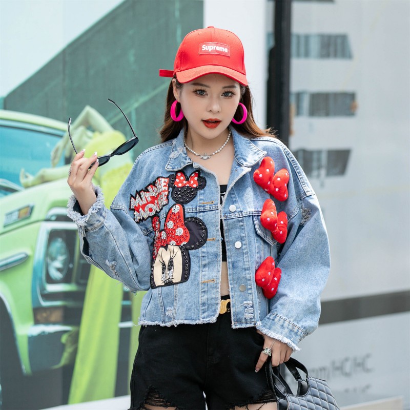 Thailand Chaopai 2023 Spring and Autumn New Heavy Industry Cartoon Beading Fashion Age reducing Denim Coat Top Cross border Women's Wear Thailand Chaopai 2023 Spring and Autumn New Heavy Industry Cartoon Beading Fashion Age reducing Denim Coat Top Cross border Women's Wear