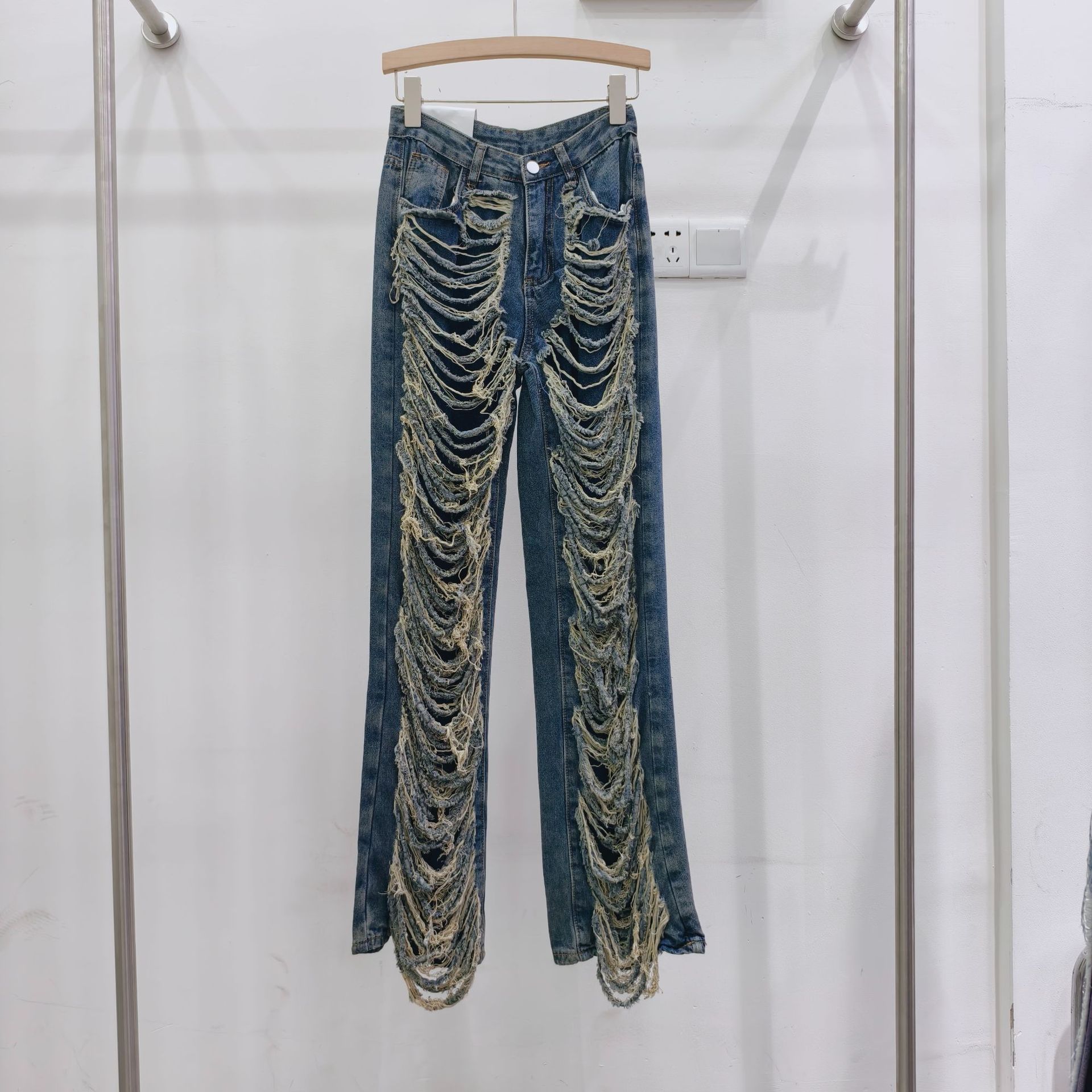 Design sense: ripped jeans for women, spring/summer 2024, loose, wide leg, straight leg, trendy, beggar style, slim and tall street pants Design sense: ripped jeans for women, spring/summer 2024, loose, wide leg, straight leg, trendy, beggar style, slim and tall street pants