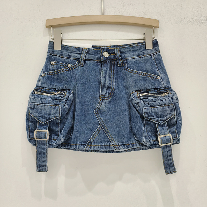 Cowboy short skirt for women in the spring and summer of 2024, retro washed with large side pockets, designed to wrap the hips and make you look slimmer. Spicy girl half skirt trendy Cowboy short skirt for women in the spring and summer of 2024, retro washed with large side pockets, designed to wrap the hips and make you look slimmer. Spicy girl half skirt trendy