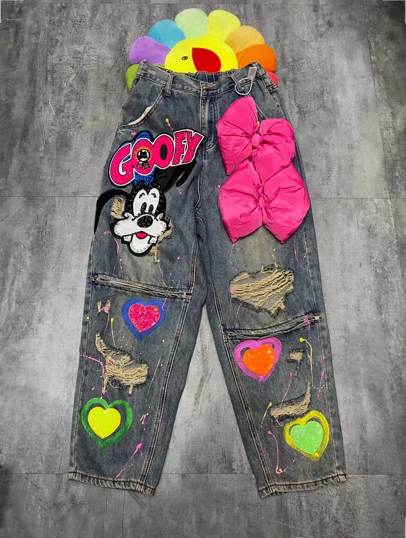 Thailand Chaopai 2024 Spring Summer Heavy Industry Beaded Jeans Women's Worn out Sequins Gem Hand Wash Pants Thailand Chaopai 2024 Spring Summer Heavy Industry Beaded Jeans Women's Worn out Sequins Gem Hand Wash Pants