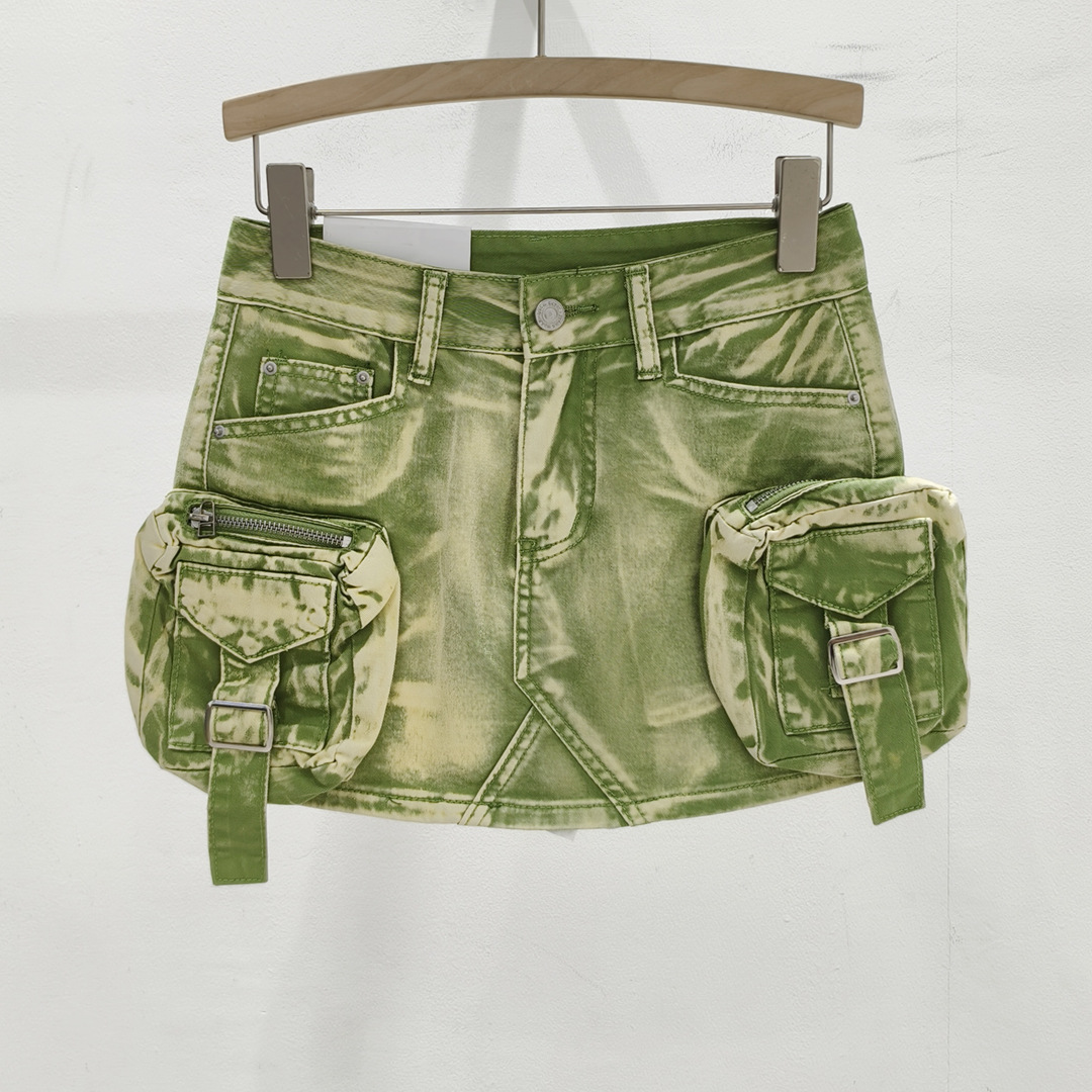 Cowboy short skirt for women in the spring and summer of 2024, retro washed with large side pockets, designed to wrap the hips and make you look slimmer. Spicy girl half skirt trendy Cowboy short skirt for women in the spring and summer of 2024, retro washed with large side pockets, designed to wrap the hips and make you look slimmer. Spicy girl half skirt trendy