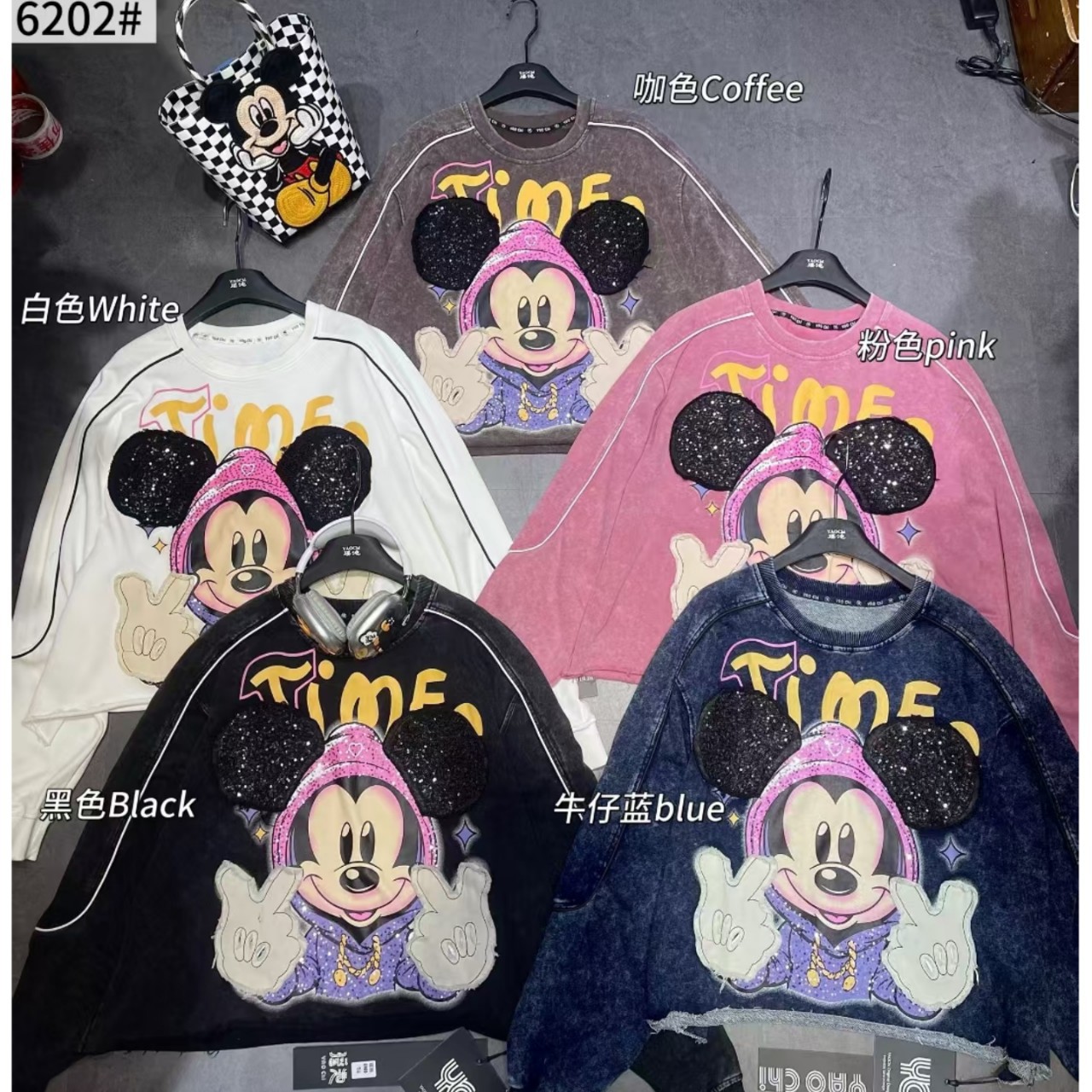 Autumn 2025 New Large Casual Plush Hoodie for Women's Fashion, Heavy Industry, European and American Cartoon Anime Top, Women's Clothing