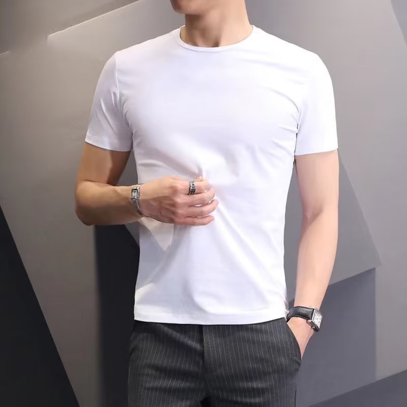 Men's short sleeved T-shirt slim fit base shirt with white T-shirt half sleeve inside in large size. Inner lining for men