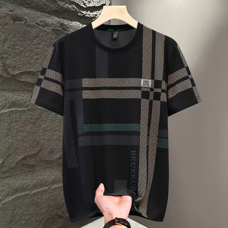 Men's short sleeved summer T-shirt trendy round neck versatile T-shirt new half sleeved contrasting casual top Men's short sleeved summer T-shirt trendy round neck versatile T-shirt new half sleeved contrasting casual top