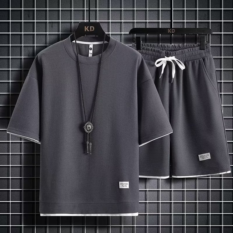 Huafu Ge sports and leisure suit men's short sleeved shorts wholesale Hong Kong style loose vacation two pieces in stock Huafu Ge sports and leisure suit men's short sleeved shorts wholesale Hong Kong style loose vacation two pieces in stock