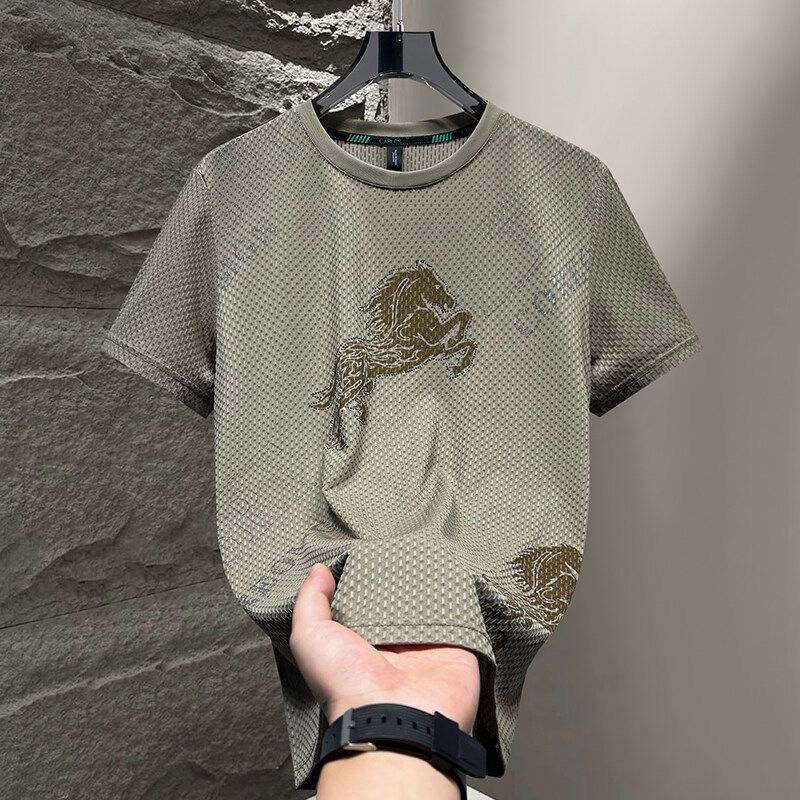 Summer new ice silk short sleeved men's cool clothing trend casual T-shirt round neck half sleeved T-shirt