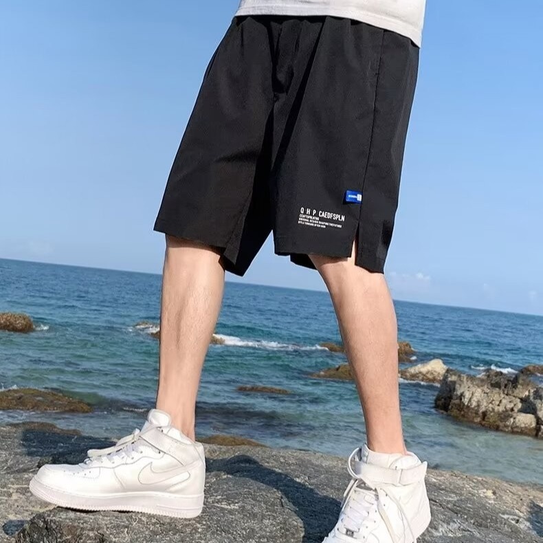 Clothing: Ice silk shorts for men in summer, thin cut for outerwear, large shorts for loose and trendy straight leg, sporty and casual Clothing: Ice silk shorts for men in summer, thin cut for outerwear, large shorts for loose and trendy straight leg, sporty and casual