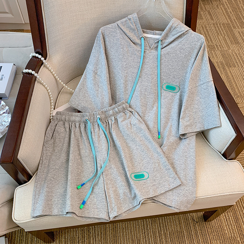 Hooded short sleeved T-shirt shorts two-piece set for women 2023 new summer loose casual sports style fashion set Hooded short sleeved T-shirt shorts two-piece set for women 2023 new summer loose casual sports style fashion set