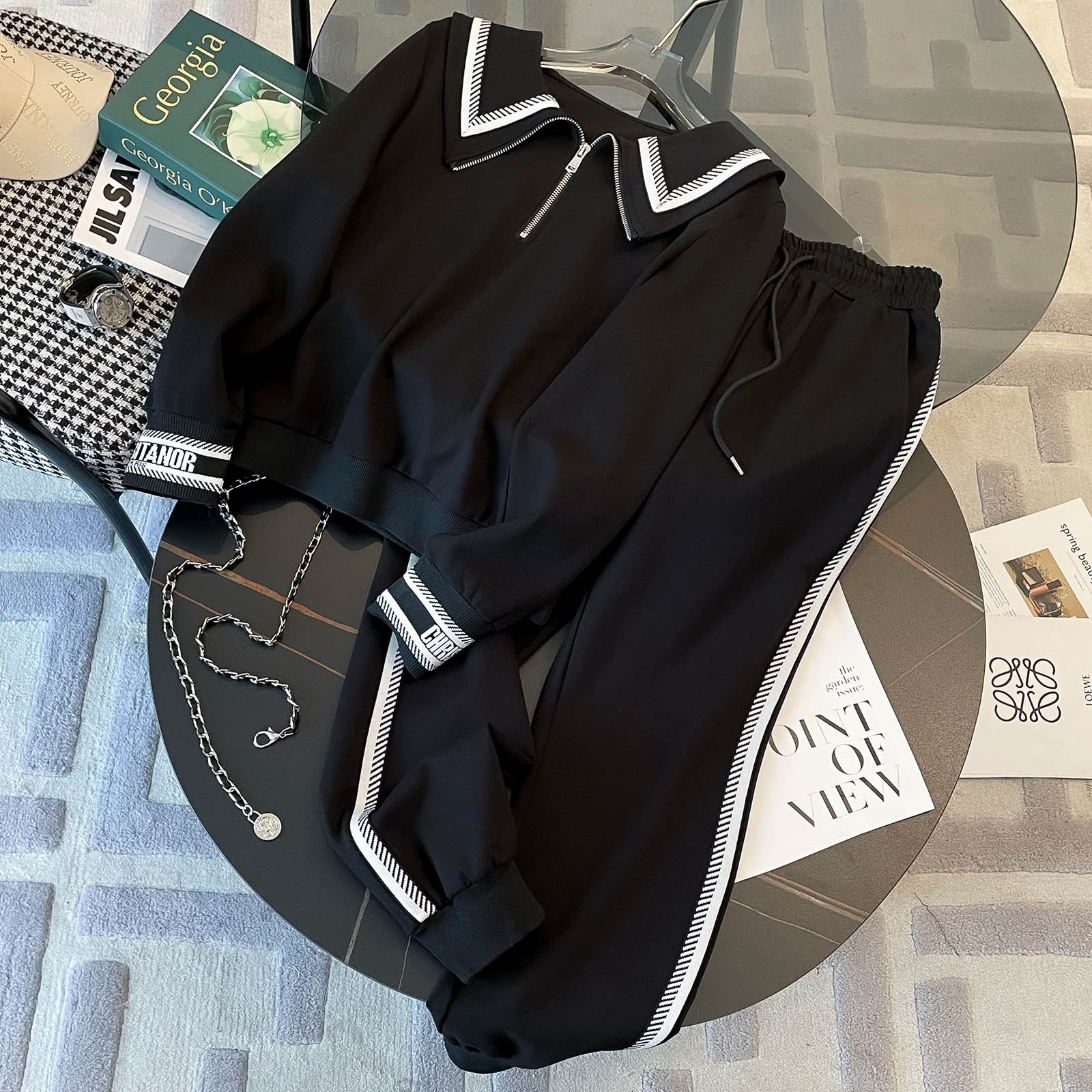 Leisure Sports Set for Women 2024 Autumn/Winter New Fashionable and Stylish Style, Reduced Age Zipper Doll Collar Two Piece Set, Trendy Ins