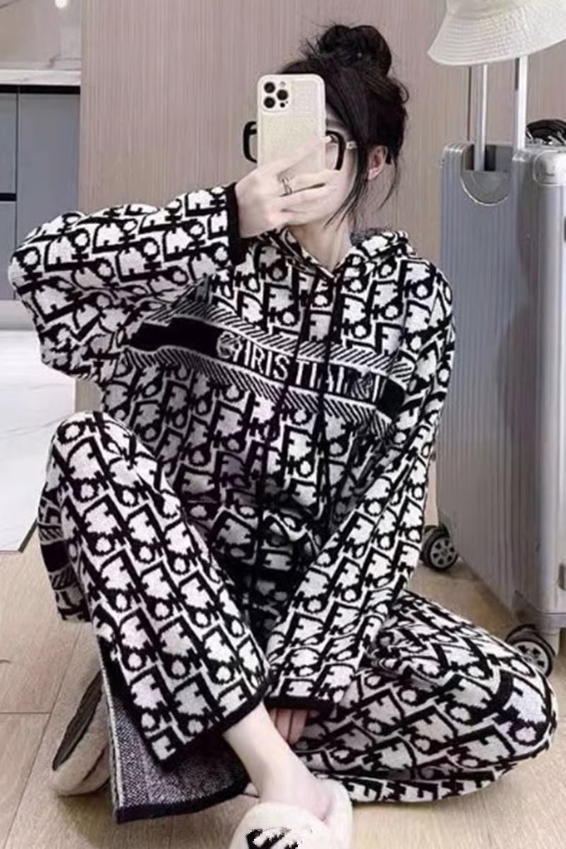 Spring and Autumn New Lazy Style Letter Printed Hoodie Set Women's Fried Street Wide Leg Pants Student Two Piece Set Spring and Autumn New Lazy Style Letter Printed Hoodie Set Women's Fried Street Wide Leg Pants Student Two Piece Set