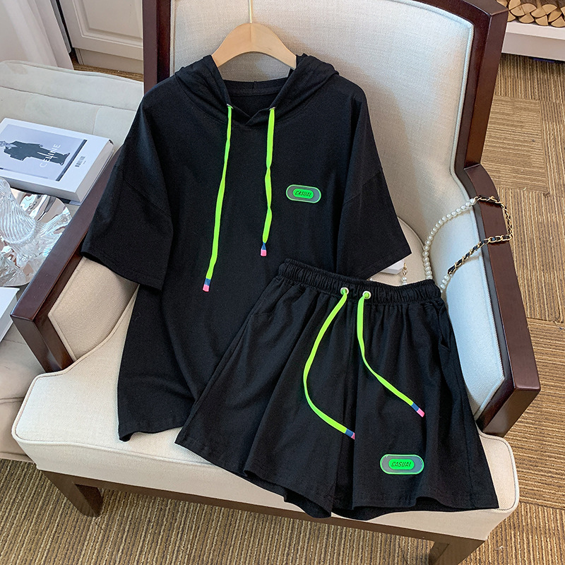Hooded short sleeved T-shirt shorts two-piece set for women 2023 new summer loose casual sports style fashion set Hooded short sleeved T-shirt shorts two-piece set for women 2023 new summer loose casual sports style fashion set
