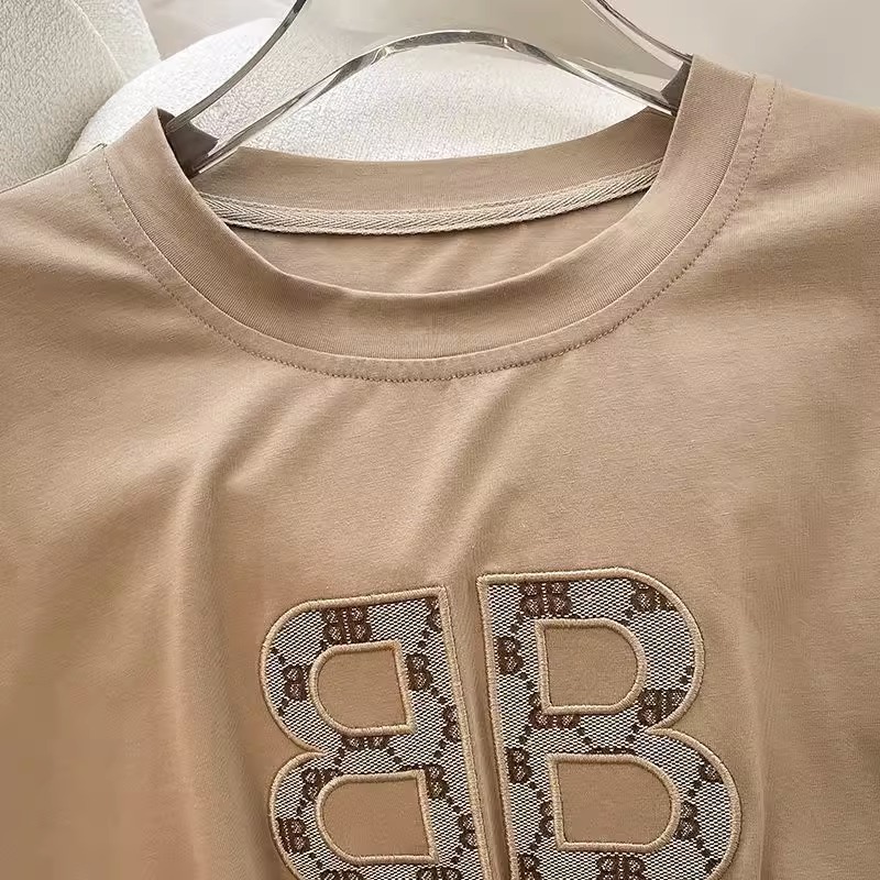 High end export sports shorts set for women's summer, new European station, fashionable and stylish style, casual two-piece set High end export sports shorts set for women's summer, new European station, fashionable and stylish style, casual two-piece set