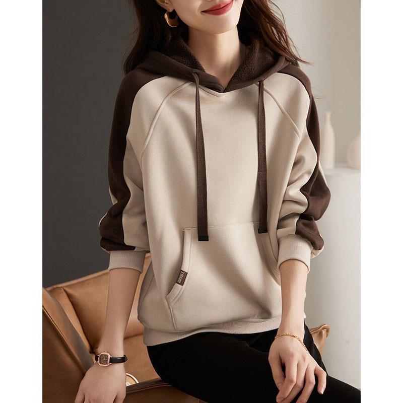 Women's autumn and winter new 2026 loose and warm hoodie with oversized hooded and plush thick hoodie, age reducing pullover top for women