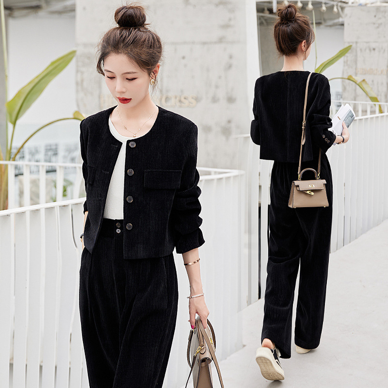 Xiaoxiangfeng professional suit for women in autumn 2024, new high-end fashion corduroy two-piece set, wide leg pants, stylish Xiaoxiangfeng professional suit for women in autumn 2024, new high-end fashion corduroy two-piece set, wide leg pants, stylish
