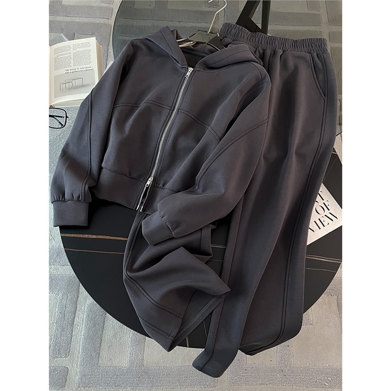 European Sportswear Set for Women's Spring and Autumn 2024 New Style, Trendy and High end, Slim and Fashionable, Two piece Hoodie and Pants Set