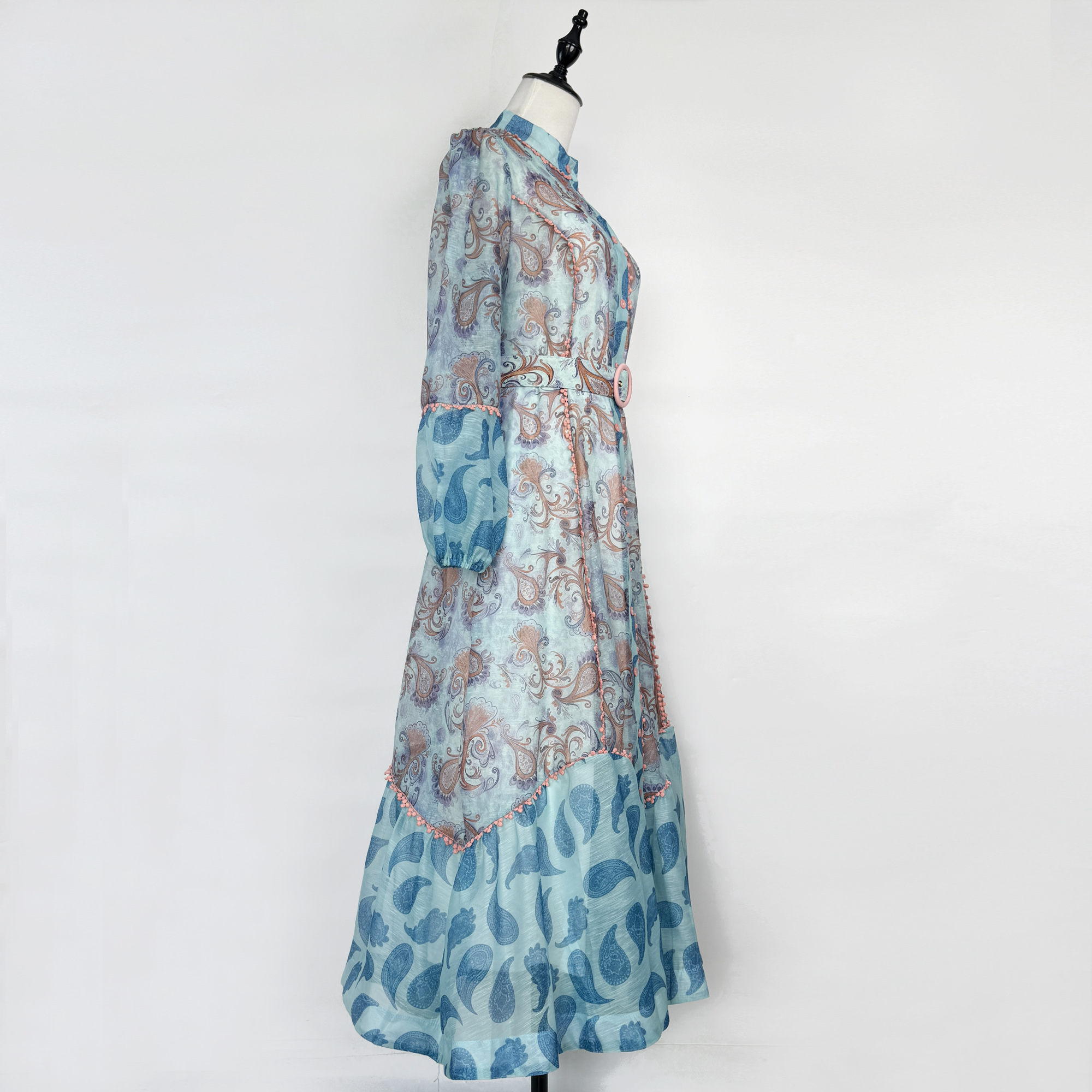 Real shot Australian retro cashew flower contrasting fashion single breasted lace patchwork stand up collar lantern sleeve dress medium length Real shot Australian retro cashew flower contrasting fashion single breasted lace patchwork stand up collar lantern sleeve dress medium length