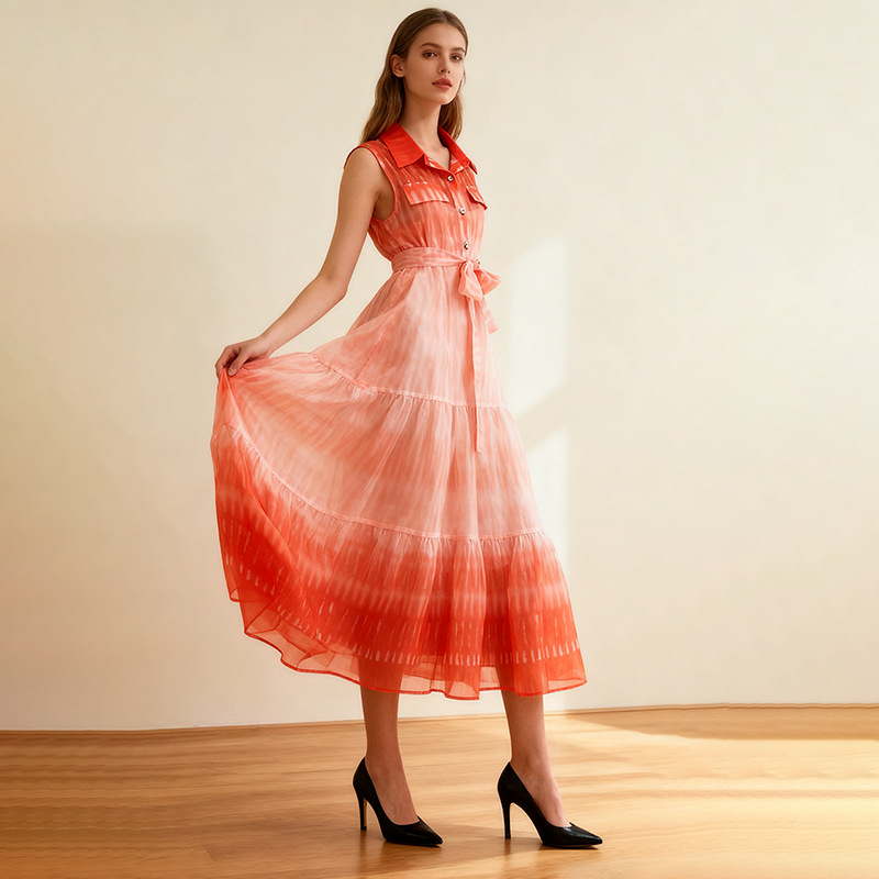 Elegant retro style dress 2025 new style with a lapel and sleeveless design, paired with an inner lace up waist cinching gradient long skirt