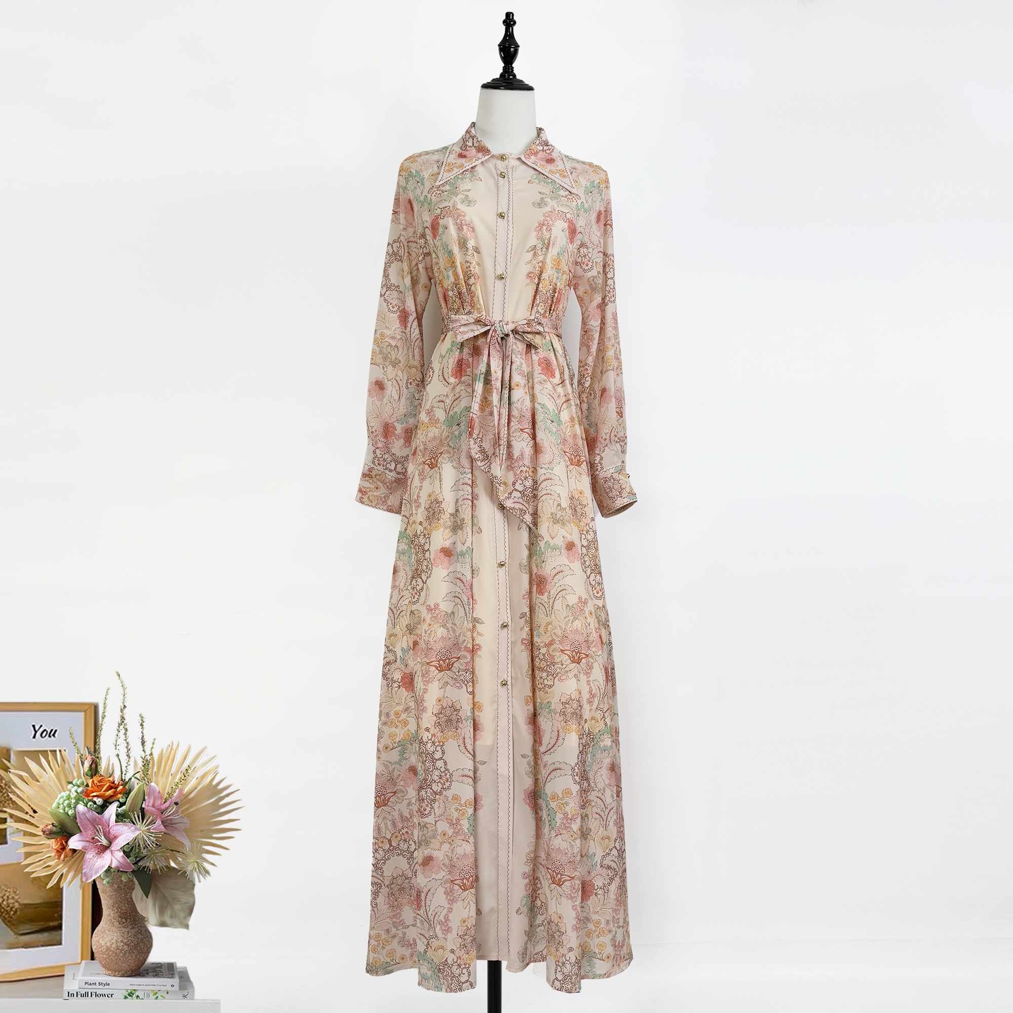 Real shot of niche design, retro printed lapel, single breasted long sleeved dress, lace up waist cinching, extra long skirt for women