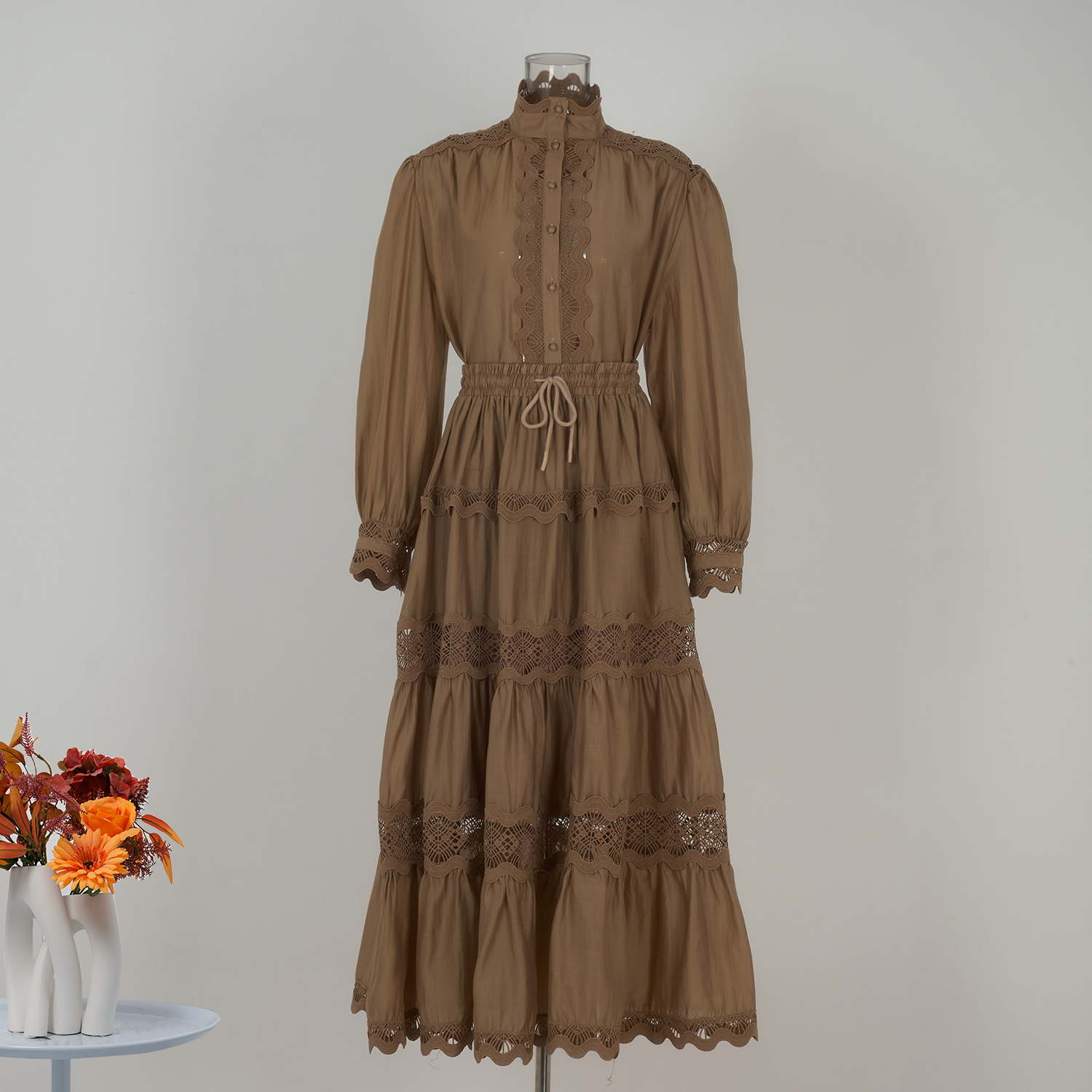 Real time shooting of European, American, British style fake suit dress, heavy-duty solid color lace loose large swing formal dress