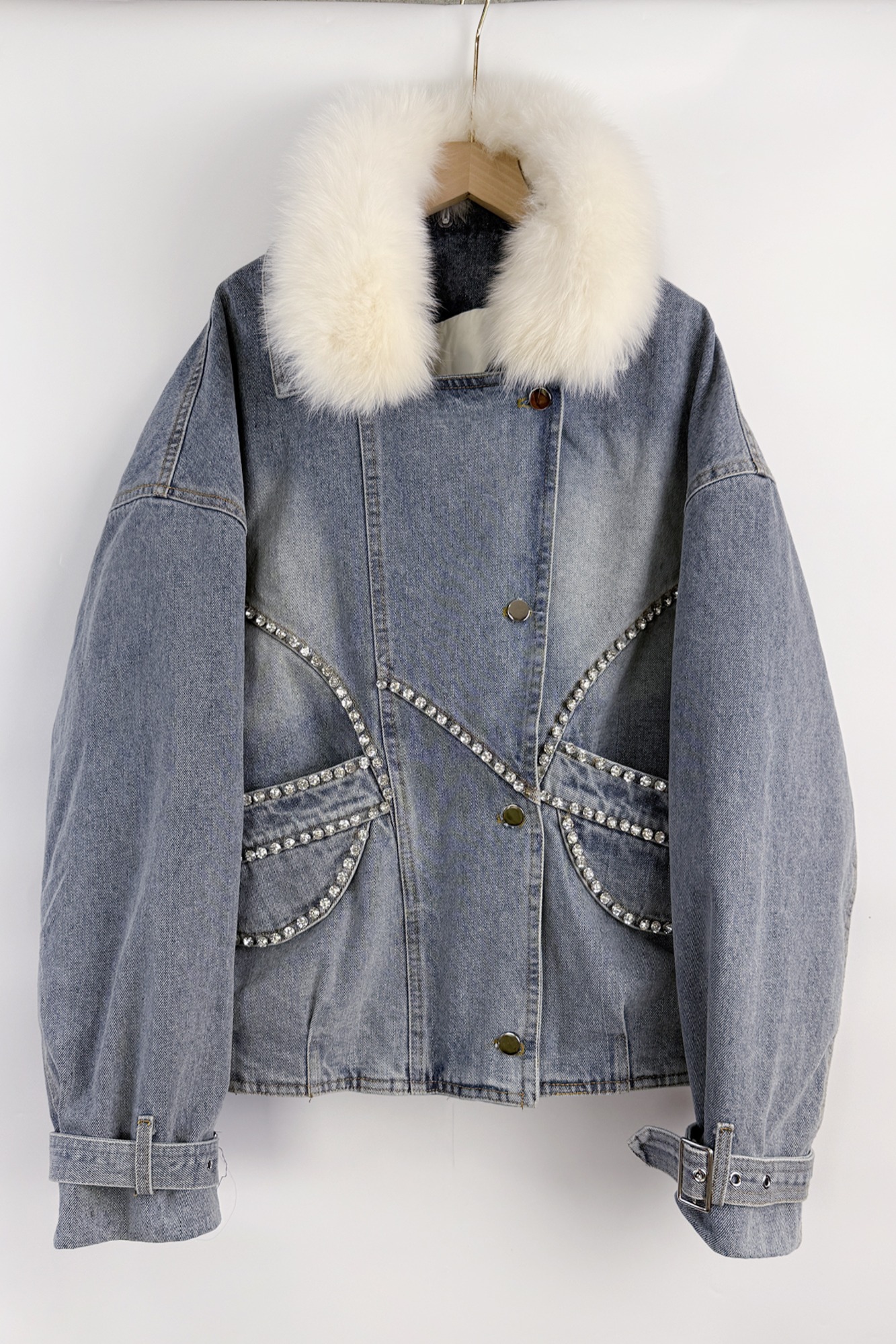 Real shooting of European and American style temperament, big fur collar, single breasted zipper, luxurious diamond binding loose top jacket, down coat Real shooting of European and American style temperament, big fur collar, single breasted zipper, luxurious diamond binding loose top jacket, down coat