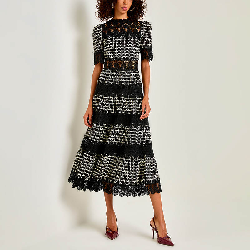 High end temperament stand up collar solid color long dress 2025 new lace embroidery design sense waist cinching long dress for women