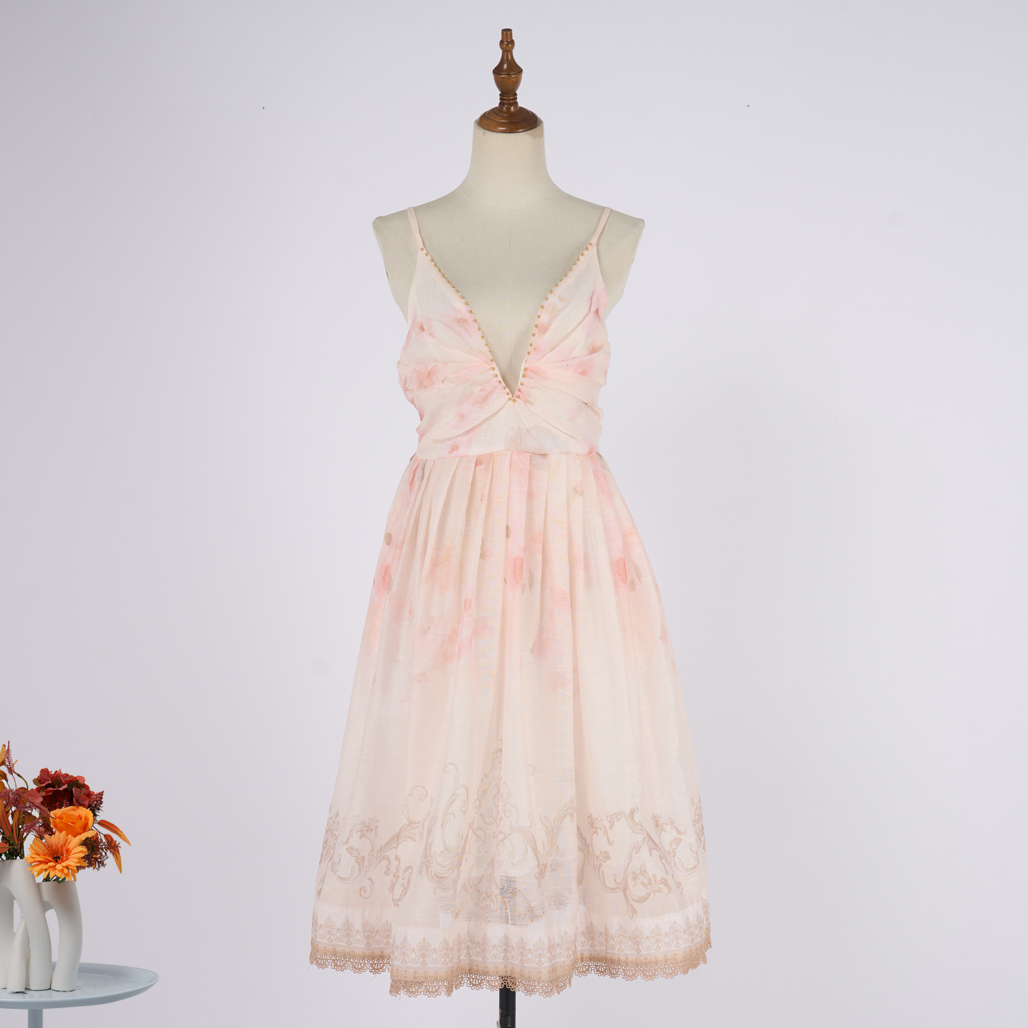 Real shot V-neck camisole dress with light luxury and heavy industry temperament, waist cinching and slimming vacation long skirt dress