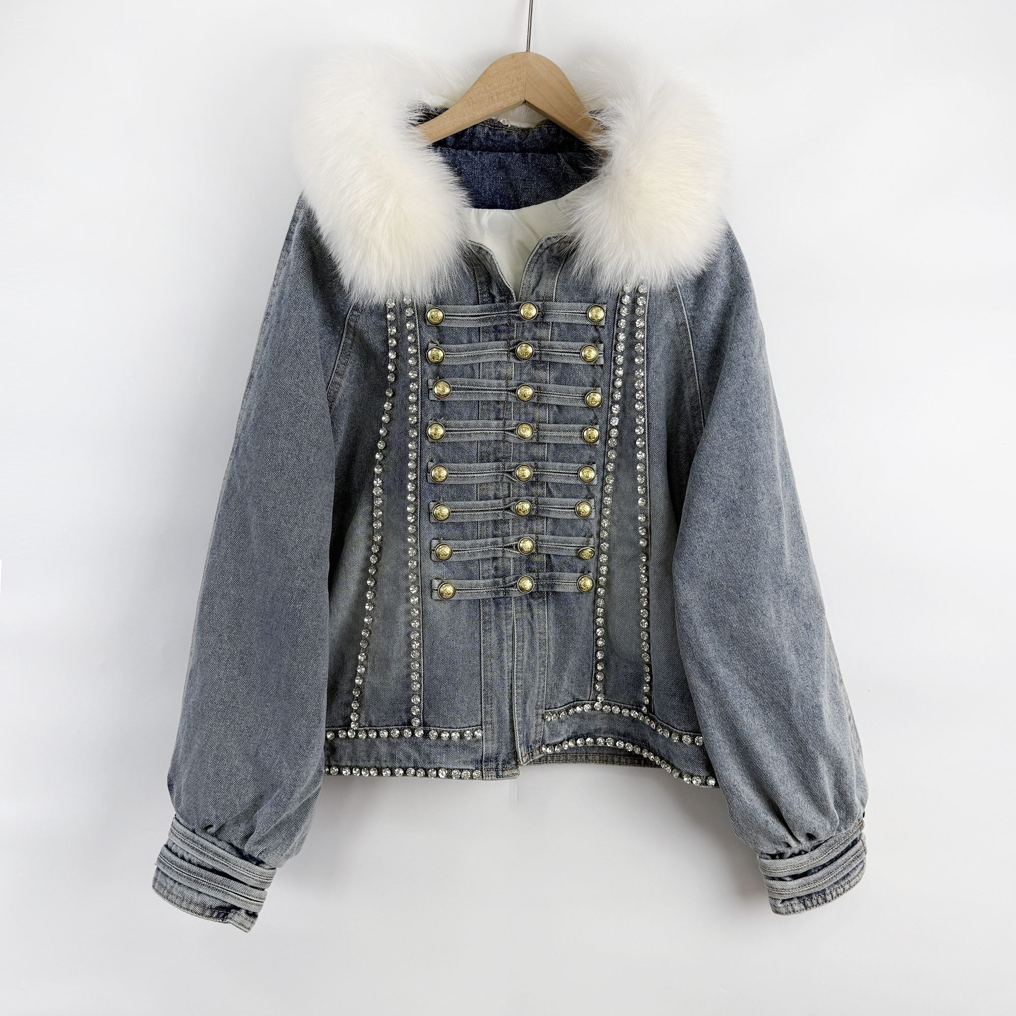 Real shooting of European and American style temperament, big fur collar, single breasted zipper, luxurious diamond binding loose top jacket, down coat Real shooting of European and American style temperament, big fur collar, single breasted zipper, luxurious diamond binding loose top jacket, down coat