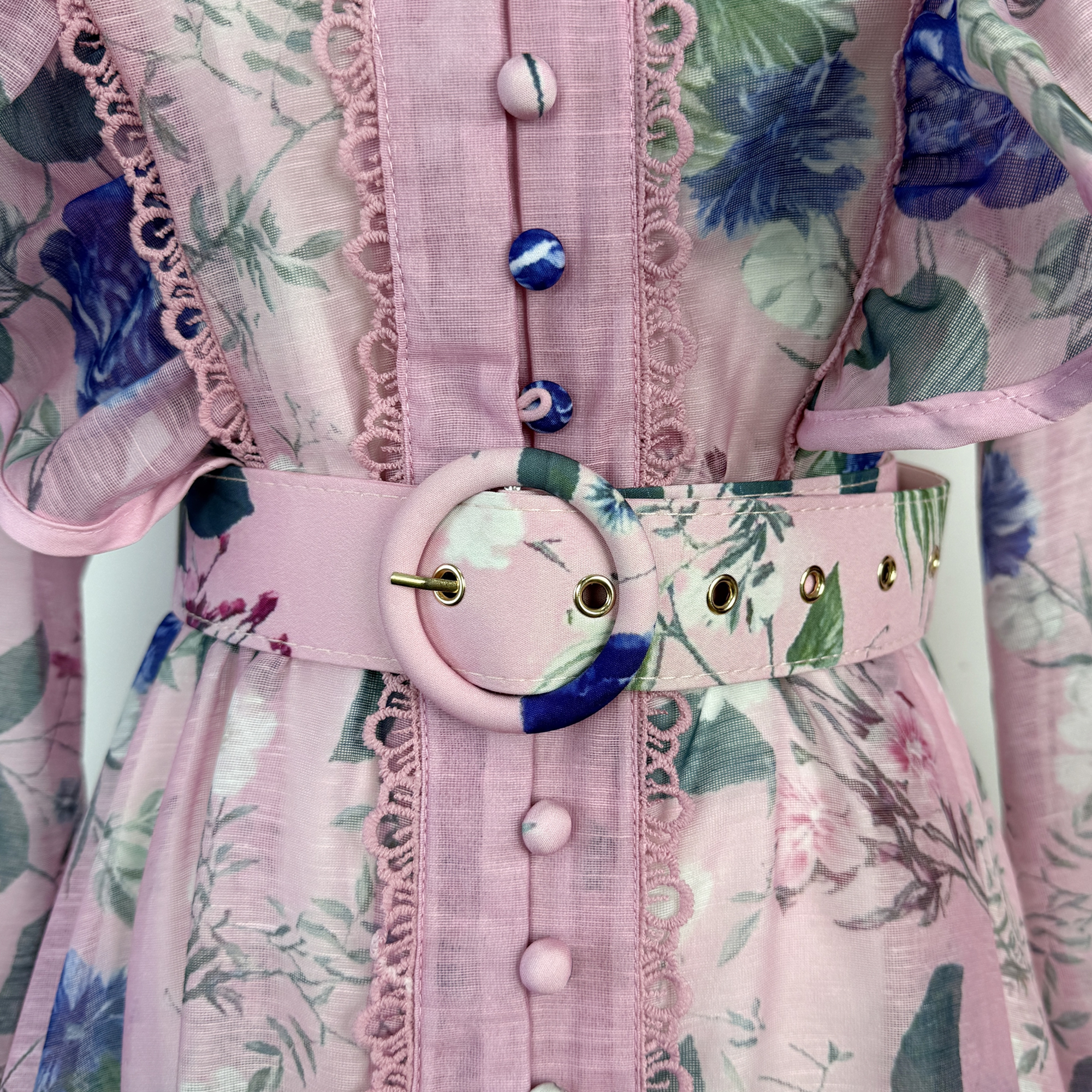 Real time shooting of European and American fashion, light luxury patchwork lace, ruffle edges, flying sleeves, temperament dress+camisole dress+waistband Real time shooting of European and American fashion, light luxury patchwork lace, ruffle edges, flying sleeves, temperament dress+camisole dress+waistband