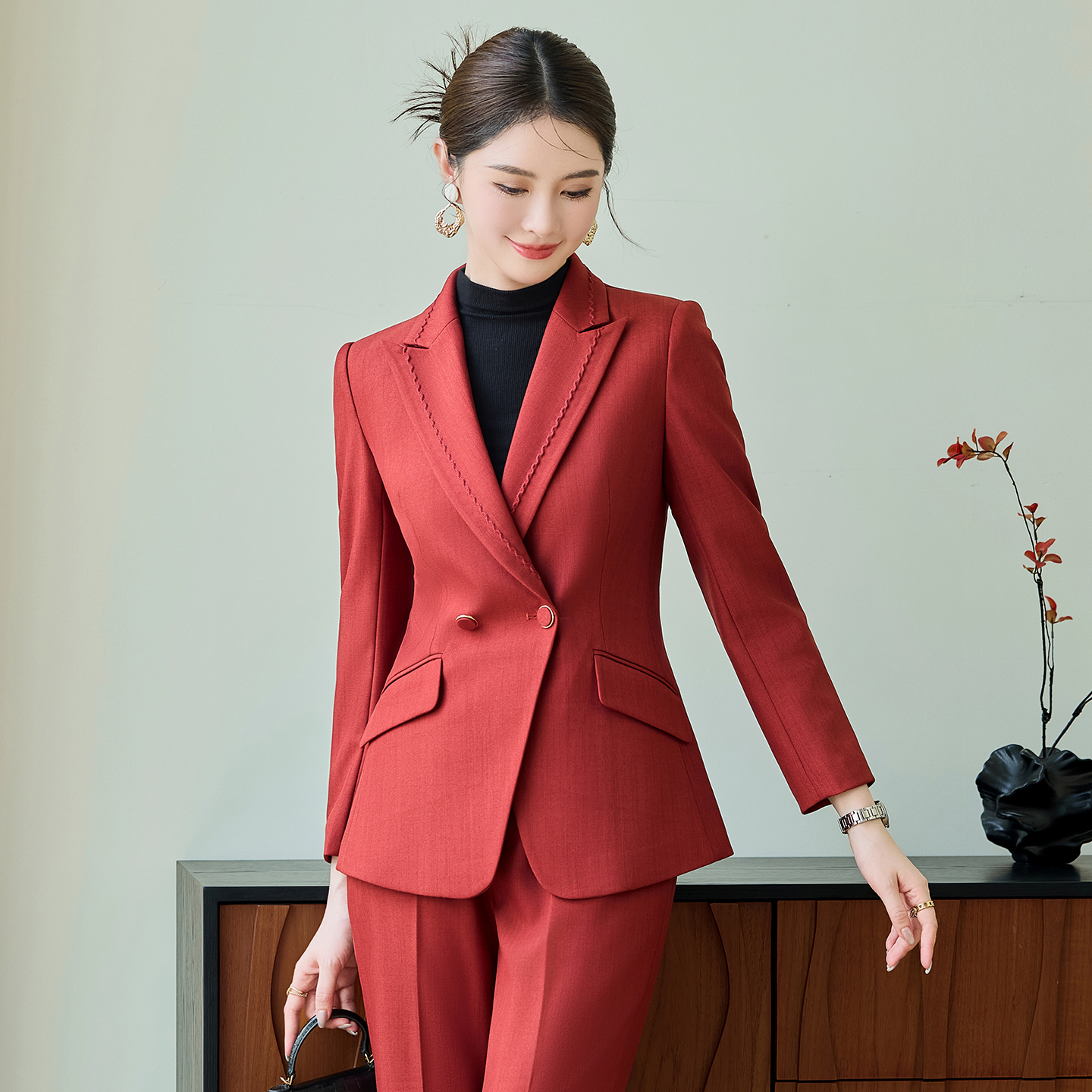 Capable temperament goddess style commuting suit set for women 2025 early autumn new design sense high-end professional work clothes Capable temperament goddess style commuting suit set for women 2025 early autumn new design sense high-end professional work clothes