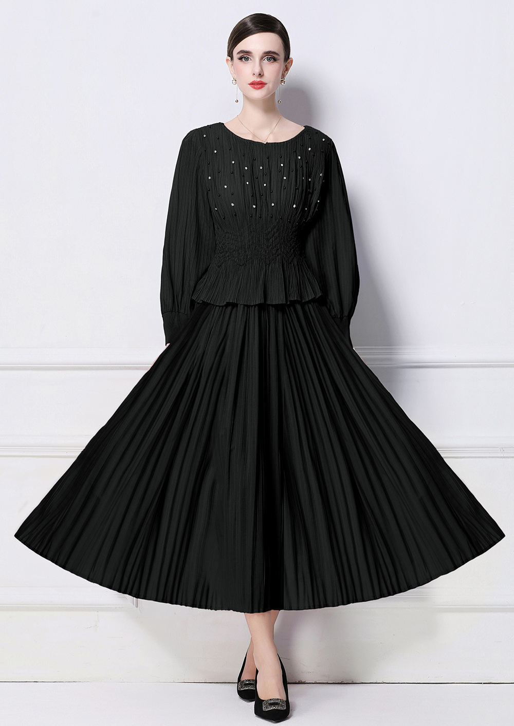 Factory direct sales of Miyake wrinkled heavy industry nail bead fake two-piece dress set Factory direct sales of Miyake wrinkled heavy industry nail bead fake two-piece dress set