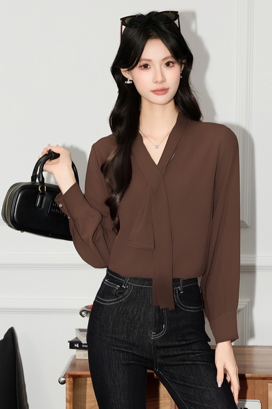 Temperament V-neck ribbon shirt for women in autumn 2025, new casual and versatile OL fashion, simple and stylish long sleeved shirt Temperament V-neck ribbon shirt for women in autumn 2025, new casual and versatile OL fashion, simple and stylish long sleeved shirt