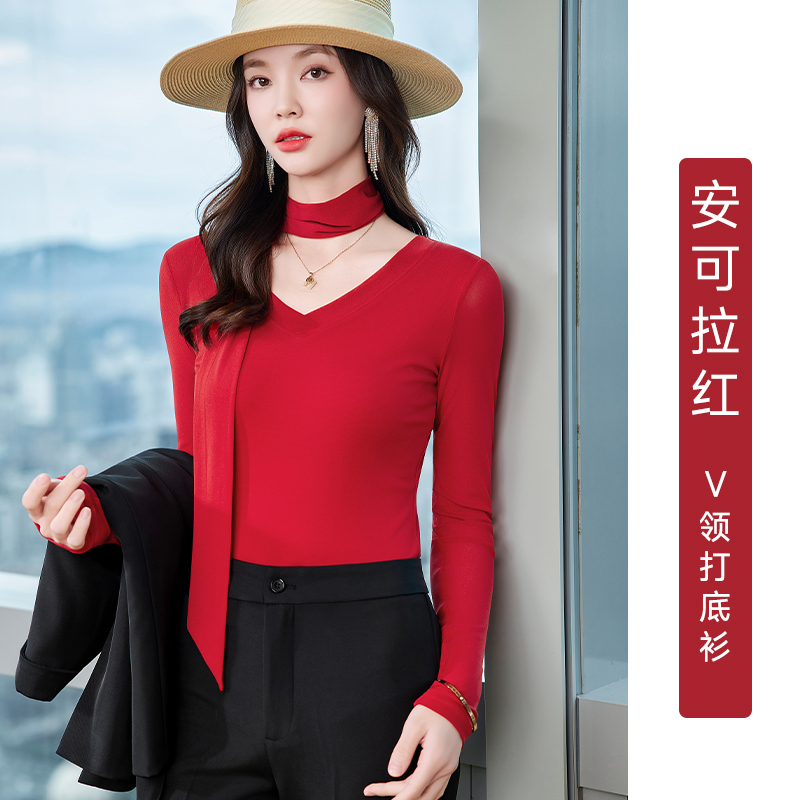 Slimming and slimming V-neck base shirt for women in the autumn of 2025, with a niche design and a goddess style interior top Slimming and slimming V-neck base shirt for women in the autumn of 2025, with a niche design and a goddess style interior top