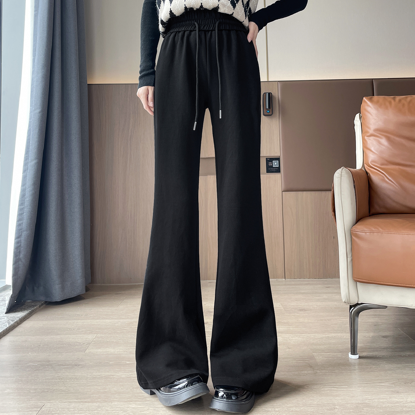 Sports wide leg pants for women, 2025 early autumn new style, fashionable and simple temperament, design sense, niche leisure versatile elastic pants Sports wide leg pants for women, 2025 early autumn new style, fashionable and simple temperament, design sense, niche leisure versatile elastic pants
