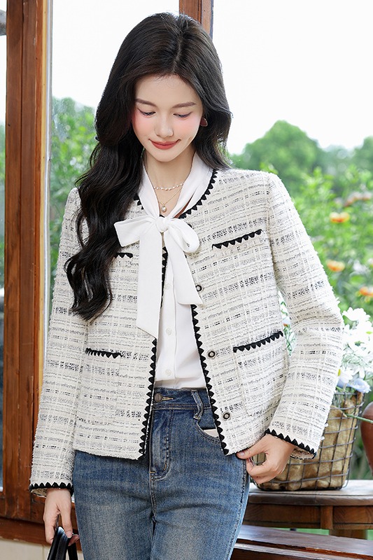 2025 Xiaoxiangfeng temperament short jacket women's autumn outfit new fashion Korean version western-style goddess style casual versatile top 2025 Xiaoxiangfeng temperament short jacket women's autumn outfit new fashion Korean version western-style goddess style casual versatile top
