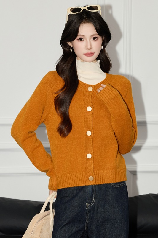 2025 Lazy Style Sweater Women's Autumn and Winter New Style Design Fashionable Single breasted Knitted Cardigan Versatile Look Slimming Top 2025 Lazy Style Sweater Women's Autumn and Winter New Style Design Fashionable Single breasted Knitted Cardigan Versatile Look Slimming Top