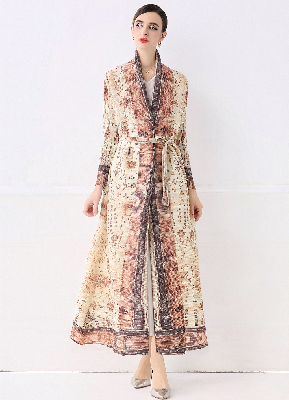 Factory direct sales of Miyake pleated early autumn pleated loose plus size printed outerwear Factory direct sales of Miyake pleated early autumn pleated loose plus size printed outerwear