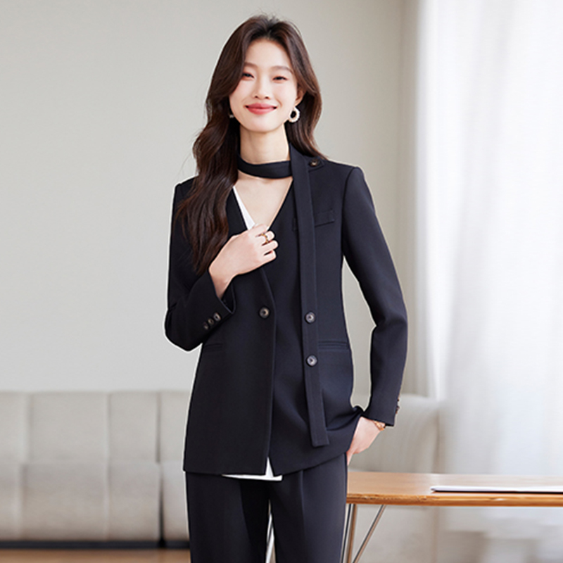 Fashionable Korean style suit set for women in spring 2025, fashionable and stylish casual long sleeved suit jacket, solid color Fashionable Korean style suit set for women in spring 2025, fashionable and stylish casual long sleeved suit jacket, solid color