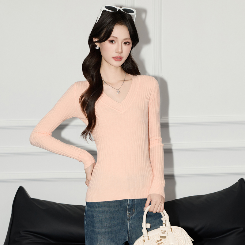 Temperament V-neck sweater women's 2025 autumn and winter new slim fit and slimming design sense niche casual versatile base shirt Temperament V-neck sweater women's 2025 autumn and winter new slim fit and slimming design sense niche casual versatile base shirt