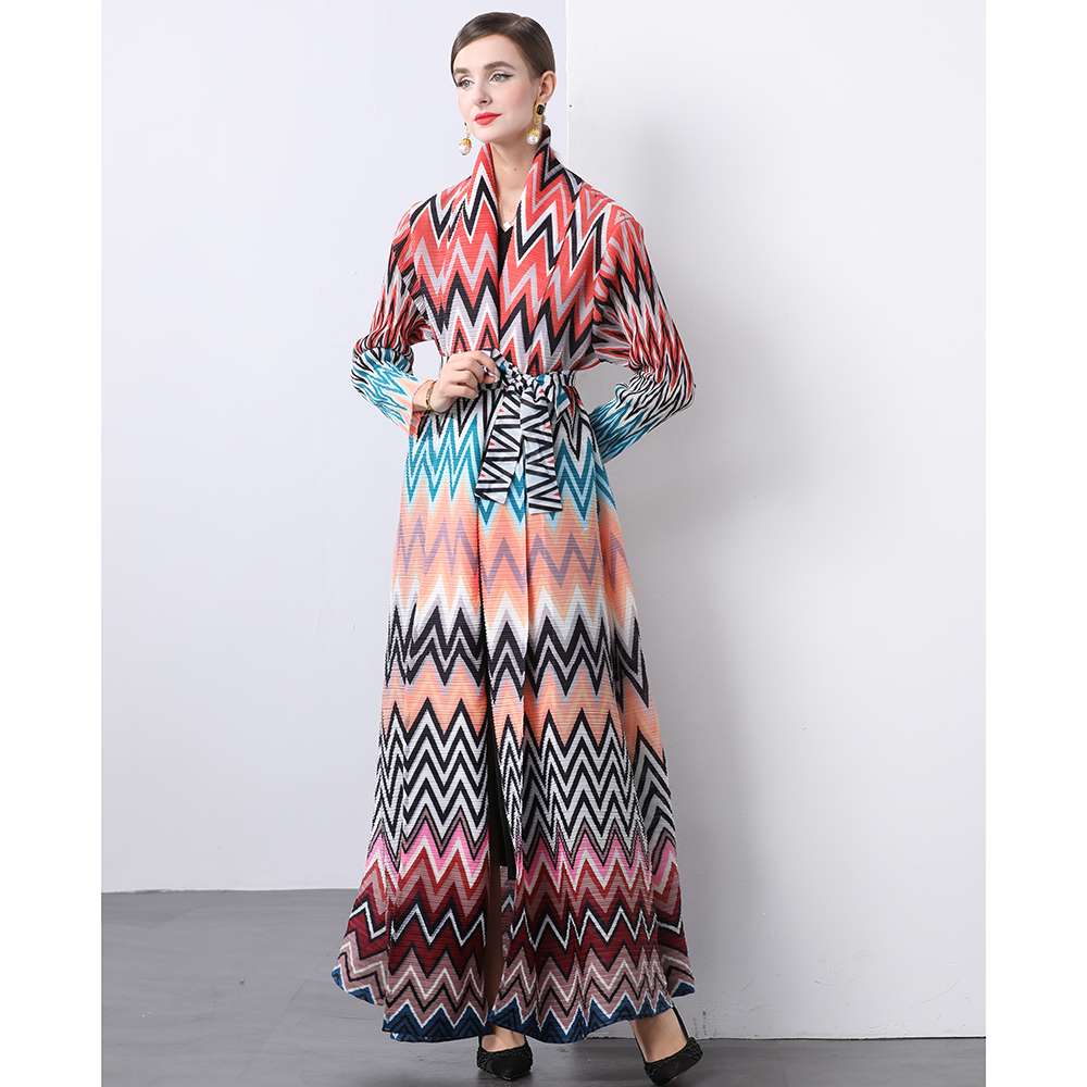 Factory direct sales of Miyake pleated loose plus size printed dress jacket Factory direct sales of Miyake pleated loose plus size printed dress jacket